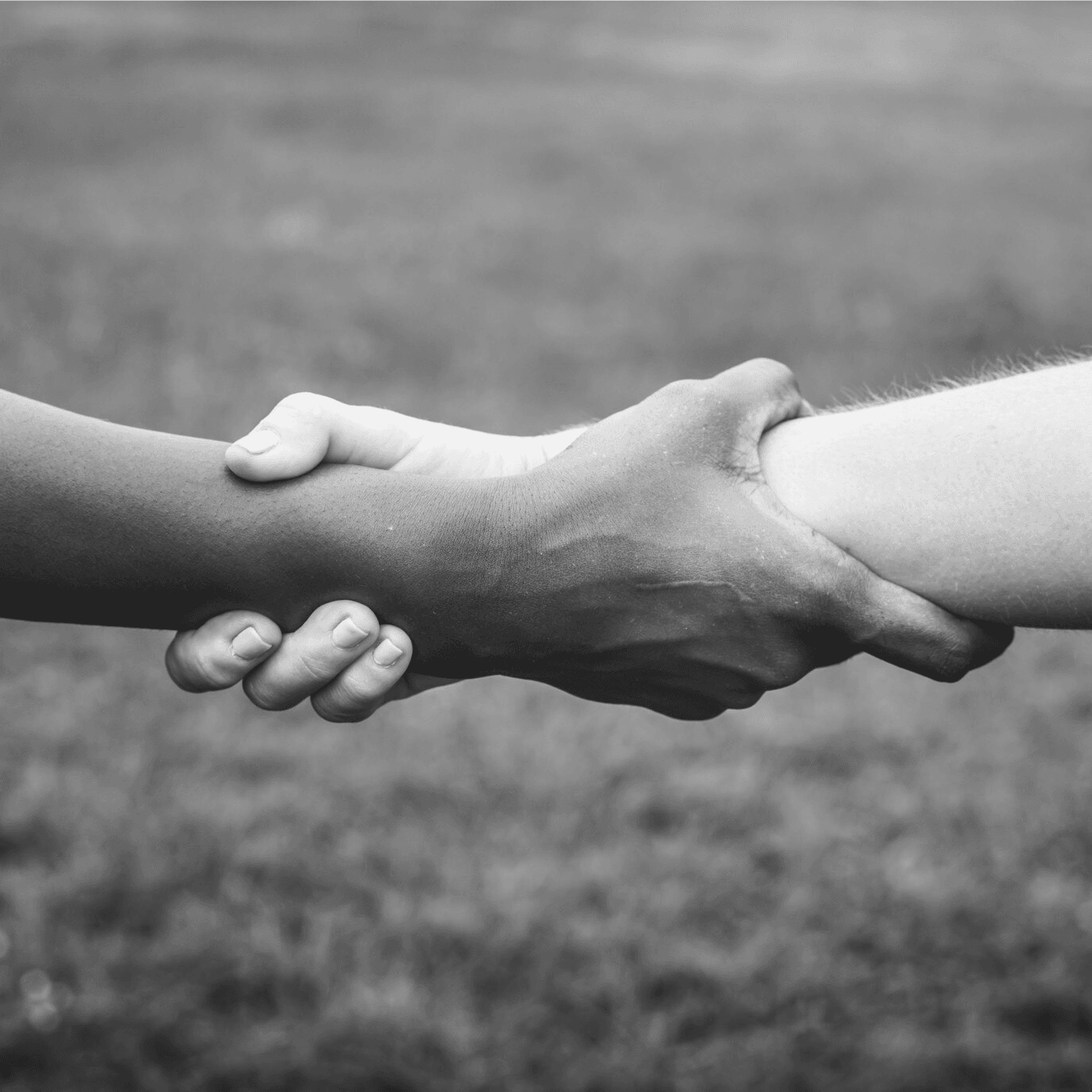 Boca a boca, ojos a ojos, manos a manos